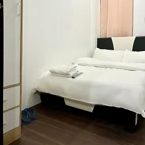 Private With Ac And Fan At Ekg House Manila